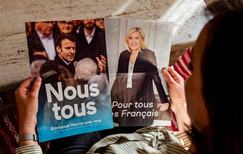De Paști, francezii aleg între Emmanuel Macron și Marine Le Pen pentru funcția de președinte