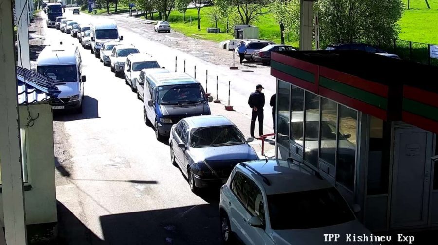 VIDEO, FOTO Coadă kilometrică la ieșire din regiunea separatistă transnistreană