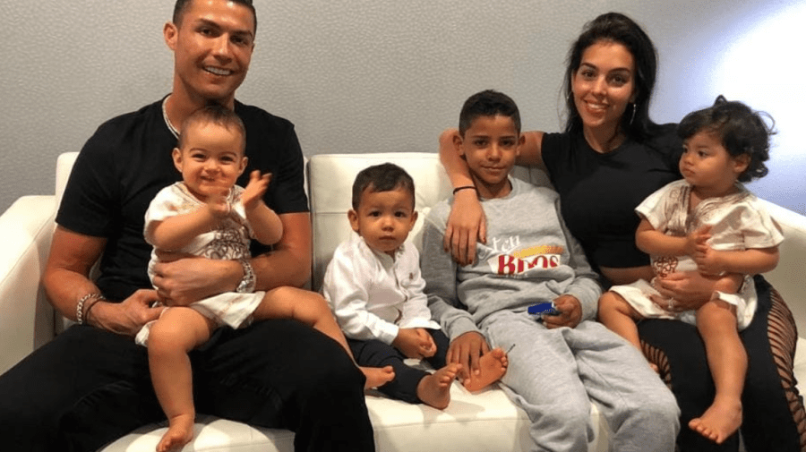 Tragedie în familia lui Cristiano Ronaldo! Fiul fotbalistului a decedat la naștere