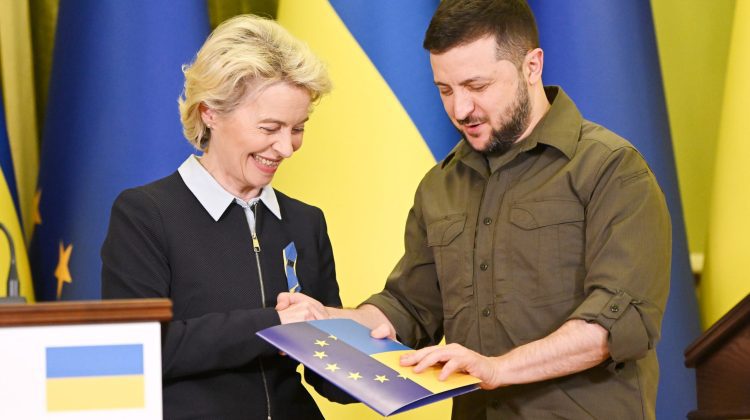 Primele declarații a le lui Zelenski, după ce Comisia Europeană a recomandat statelor UE să susțină cererea Ucrainei