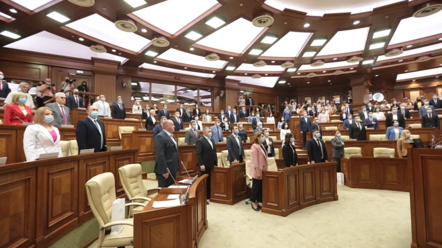 PAS a făcut încă un pas în ridicarea imunității parlamentare parțială, susținuți de Partidul Șor. BCS s-a opus