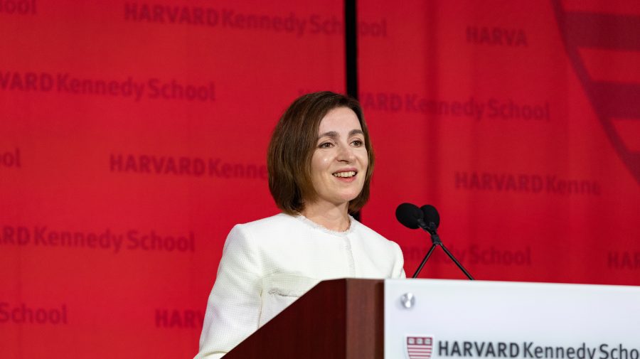 FOTO Sandu a rostit discursul la Universitatea Harvard. Sfaturile oferite și detalii despre „lumina ei călăuzitoare”