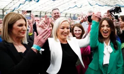 Alegeri istorice în Irlanda de Nord: Susținătorii reunificării câștigă primul scrutin parlamentar