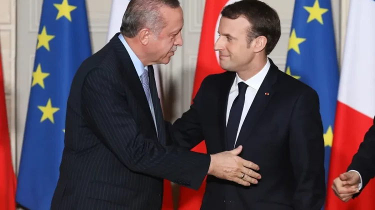 Macron a avut o convorbire telefonică cu Erdogan. Liderul francez a vorbit de aderarea la NATO a Finlandei şi a Suediei