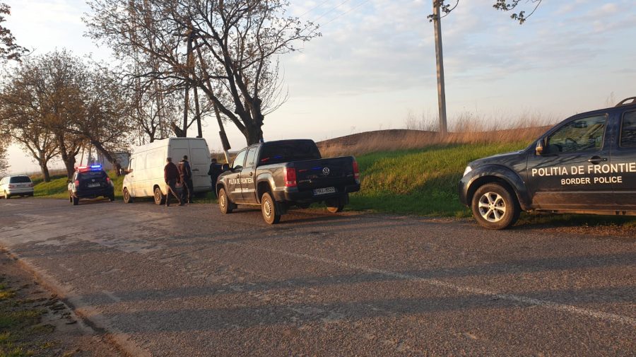 „Afacere de familie”. Tată și fiu aduceau ilegal alcool etilic din Transnistria. Unul din făptași, reținut în trafic
