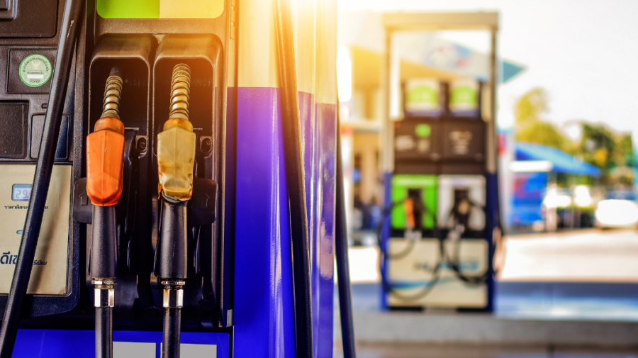 Scumpiri drastice – anunțate de ANRE! Prețul benzinei va crește miercuri cu 61 de bani