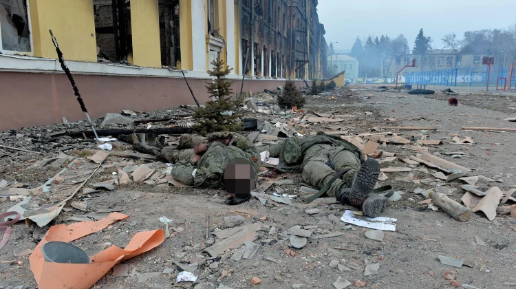 Pericol de epidemii mortale! La uzina Azovstal din Mariupol cadavrele soldaților au început să se descompună