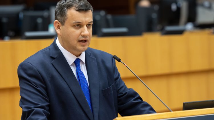 Eurodeputat român: Moldova nu va intra în UE mai devreme de 15-20 de ani. Unirea cu România i-ar asigura stabilitatea