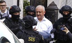 Magistrații urmează să se expună astăzi în privința mandatului de arest pentru 30 de zile a lui Igor Dodon