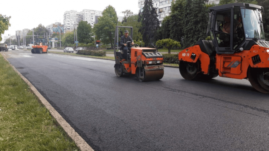 În Chișinău sunt desfășurate lucrări de întreținere a infrastructurii rutiere