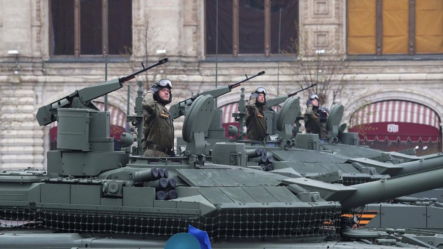 Rusia a adoptat legea care elimină limita de vârstă pentru înrolarea în armată în bază de contract