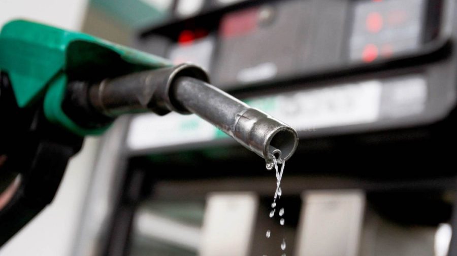 Prețurile carburanților – în continuă creștere. Cât va costa miercuri un litru de benzină