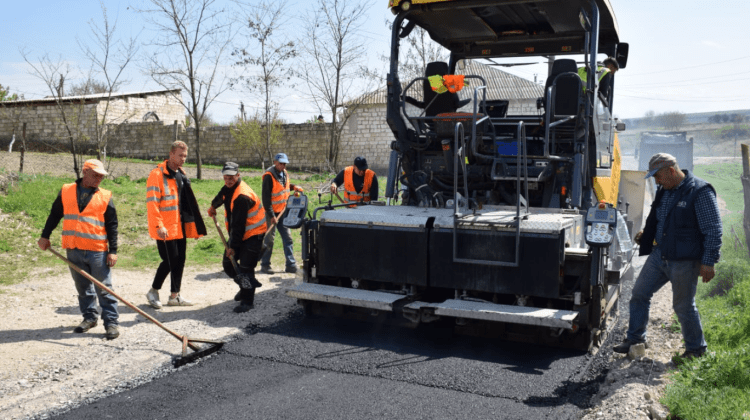 Echipa Partidului „ȘOR”, din raionul Orhei, continuă investițiile în infrastructura rutieră