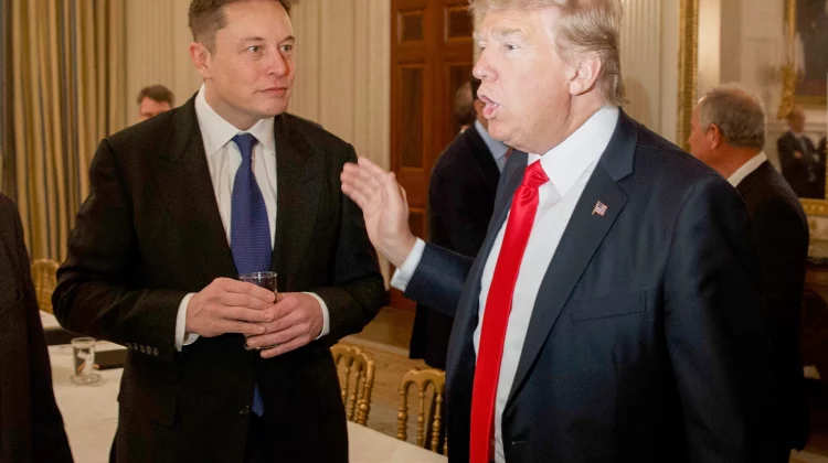 Elon Musk a cerut anularea interdicţiei Twitter împotriva lui Donald Trump