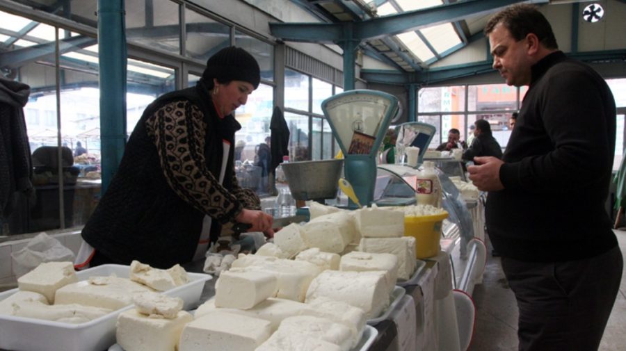 Vor putea să-și vândă mai ușor boțul de brânză. Birocrația se anulează pentru țăranii care produc în cantități mici