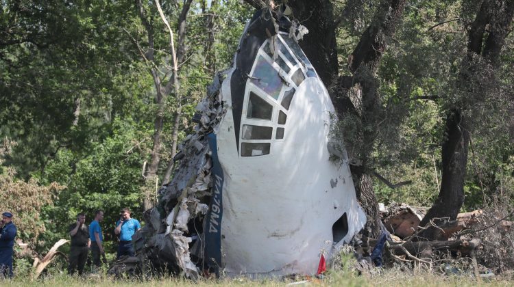 VIDEO Imagini dezolante după prăbușirea unui avion în Rusia: Kremlinul anunță cum s-a produs catastrofa