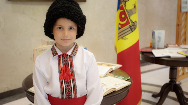 VIDEO „Guguță” de la Parlament și-a felicitat „tatăl”. Gestul unui copil de 9 ani de ziua lui Spiridon Vangheli