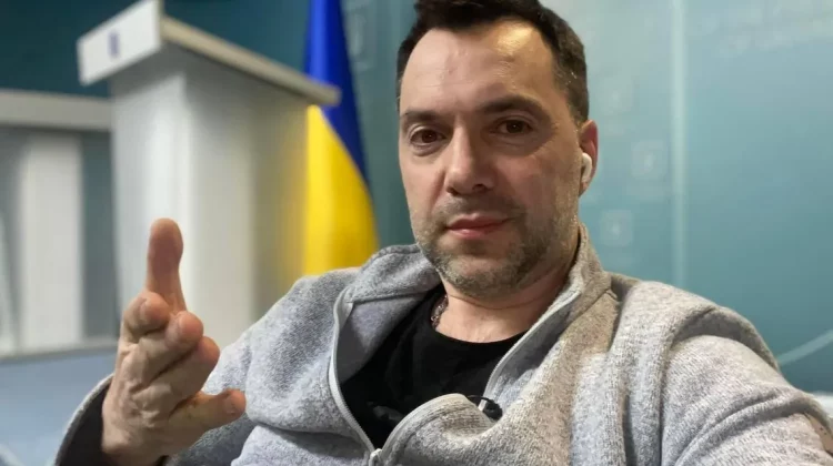 Aleksei Arestovici: „Apărătorii Ucrainei urinează peste tovarășii Moscovei”