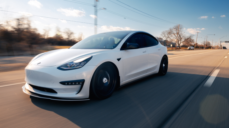 Anunț neașteptat din partea Tesla: Ce se întâmplă cu prețurile mașinilor