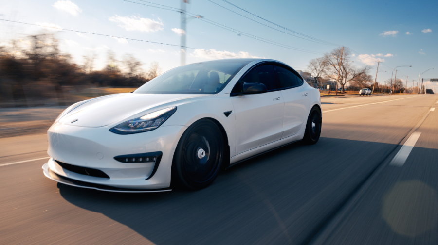 Anunț neașteptat din partea Tesla: Ce se întâmplă cu prețurile mașinilor
