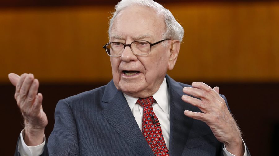 A plătit 19 milioane de dolari pentru un prânz cu investitorul Warren Buffett. Unde vor merge banii