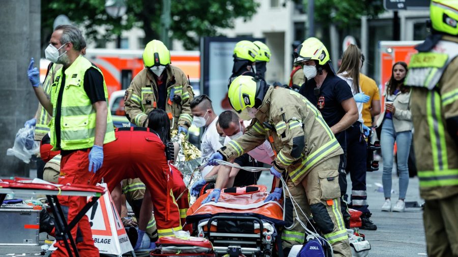 Oficial german: Bărbatul care a ajuns cu maşina în mulțime a acţionat intenționat. A rănit 14 copii și a ucis o femeie