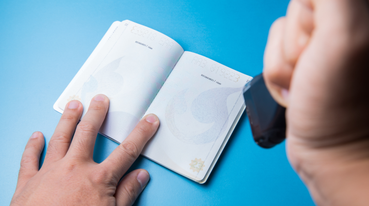 Dosarul achiziționării blanchetelor pentru pașapoarte: PA anunță despre constatări, persoane audiate și bunuri ridicate