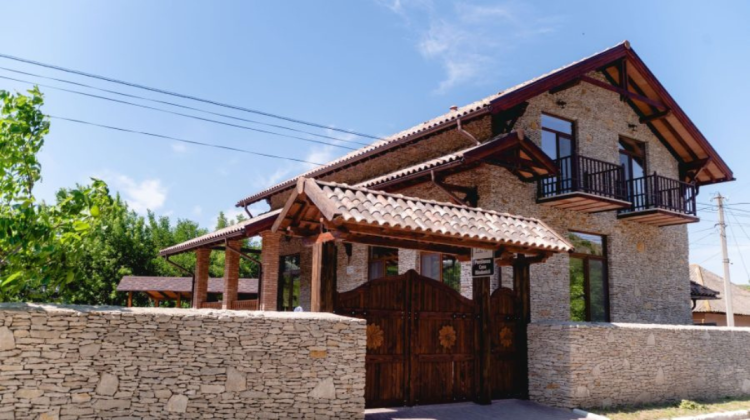 FOTO O nouă pensiune la Orheiul Vechi! „Casa Rândunicii” te așteaptă cu bucate tradiționale și peisaje unice