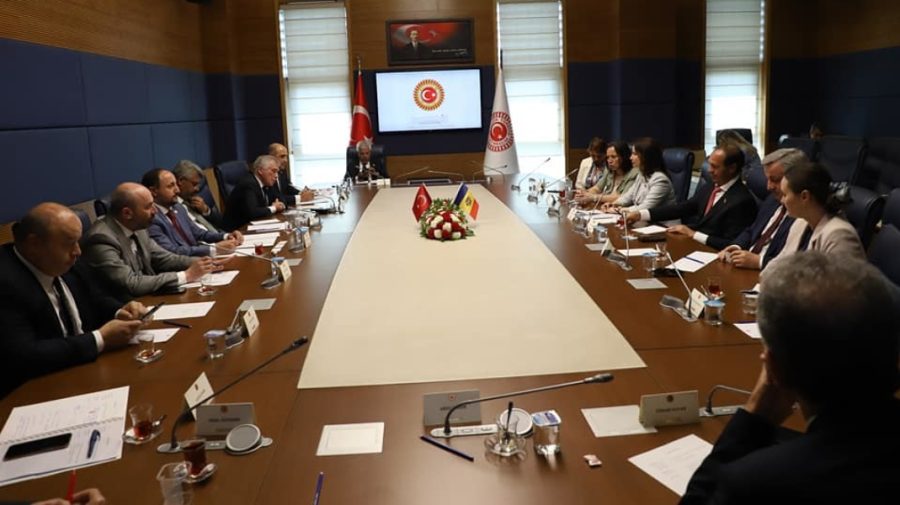 Moldovenii încearcă să se înțeleagă cu turcii asupra conversiunii și recunoașterii reciproce a permiselor de conducere
