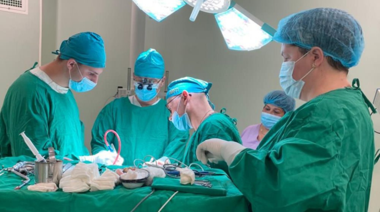FOTO, VIDEO „A fost singura șansă la viață”. Trei pacienți au fost salvați datorită transplantului de rinichi