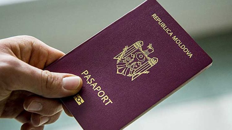 FOTO Moldovenii vor avea pașapoarte noi. Cum vor arăta și când se pun în circulație?