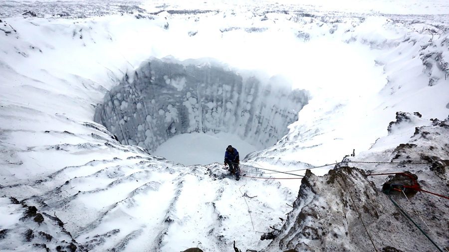 Chiar dacă încălzirea globală se oprește, fenomenul va persista secole! Motivul apariției craterelor uriașe în Arctica
