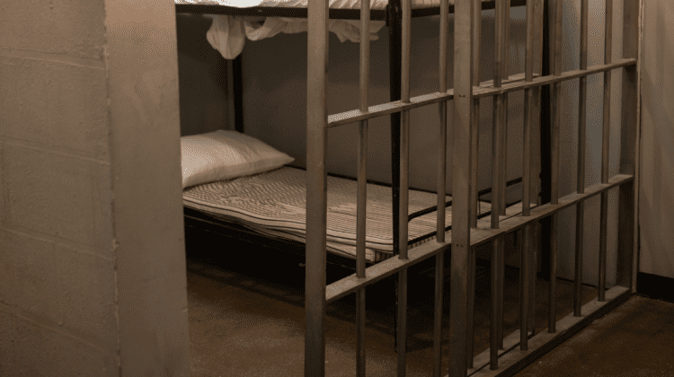 S-a cotrobăit prin celulele deținuților: Ce au găsit ofițerii din penitenciar?