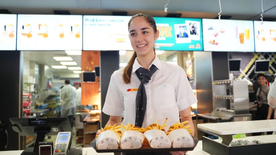 FOTO O nouă lovitură pentru ruși: McDonald’s-ul rămâne fără cartofi prăjiți până-n toamnă! Motivul