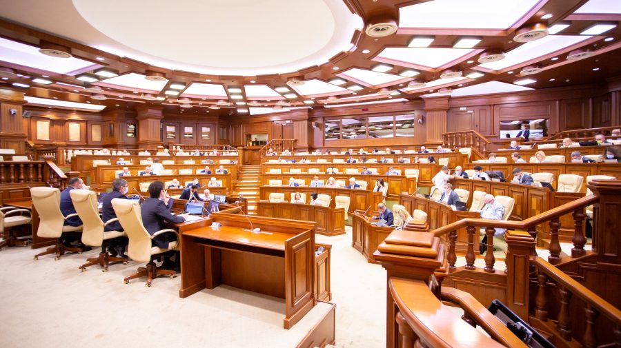 „#101. Parlamentul lucrează pentru tine?!” La Ultima ședință deputații au admis încălcări, estimează Promo-LEX