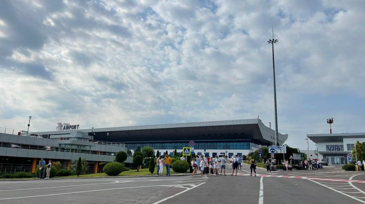 Istoria se repetă! Toate persoanele aflate în Aeroportul Internațional Chișinău sunt evacuate