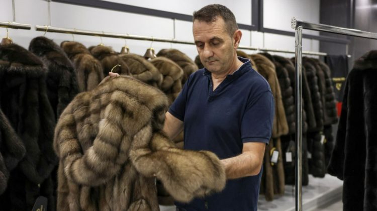FOTO Ecourile războiului din Ucraina: Industria de blănuri din Grecia, la marginea prăpastiei