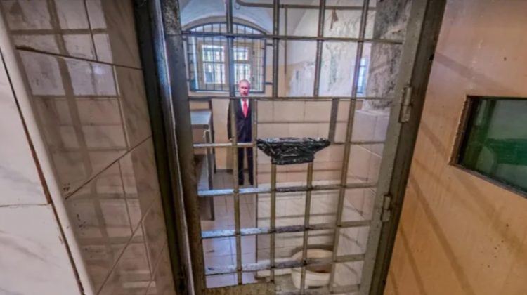 FOTO Președintele rus, „în temniță”! Locul unde îl poți vedea pe Putin în celula închisorii