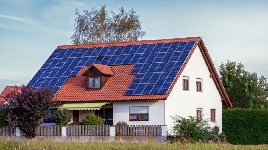Mai puțină birocrație la instalarea sistemului de energie electrică în baza bateriilor solare. Cinci schimbări operate