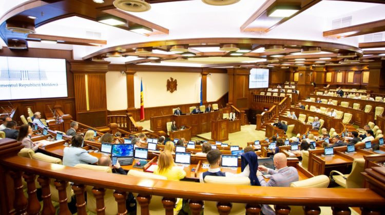 VIDEO Limba română revine în Constituție? Dispute în Parlament pe marginea proiectului nr.35