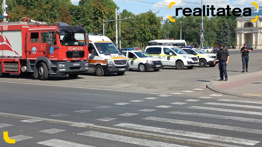 FOTO, VIDEO Jumătate de Chișinău – pe alertă! Aeroportul, grădina publică Ștefan cel Mare și Primăria ar fi minate