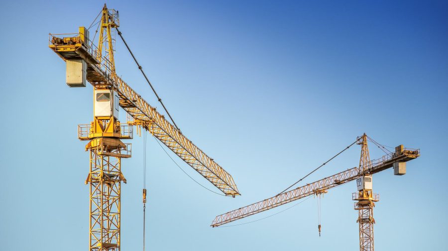 VIDEO Mai multă siguranță pentru cei care apelează la companii de construcții: Parlamentarii au schimbat reglementările