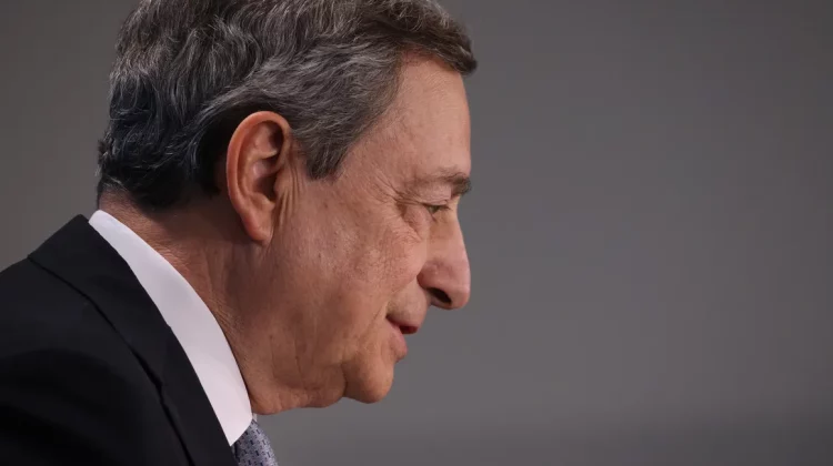 Premierul italian, Mario Draghi, a demisionat repetat și a deschis calea pentru alegeri anticipate