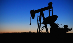Reuters: Prețurile petrolului cresc din cauza loviturilor aplicate infrastructurii energetice din Rusia și Ucraina