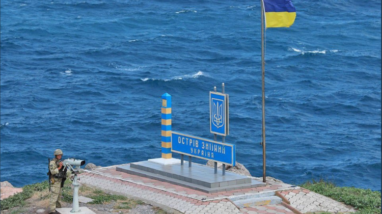 FOTO, VIDEO Steagul ucrainean a fost arborat pe Insula Șerpilor. Teritoriul dat este din nou sub jurisdicția Ucrainei