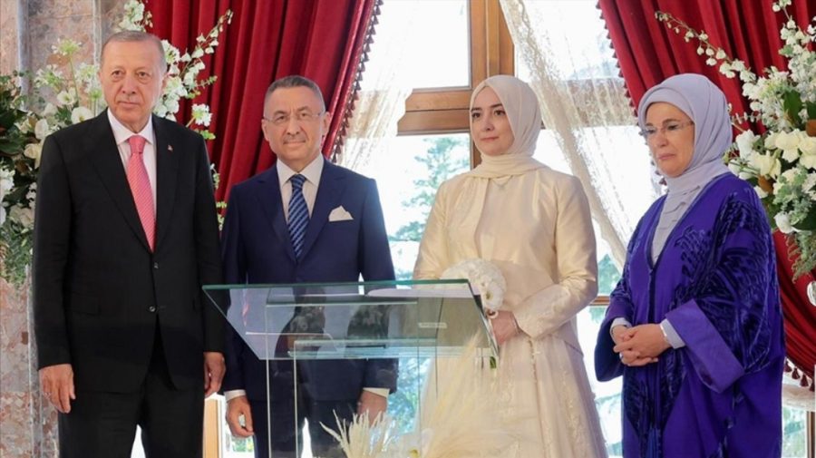 FOTO Vicepreședintele Turciei s-a căsătorit cu consiliera șefului. Erdogan și soția, martori ai „tinerilor însurăței”