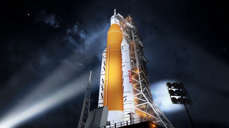 Fisuri și probleme la motoare: NASA înlătură defecțiuni tehnice cu o oră înainte de lansarea misiunii spre Lună