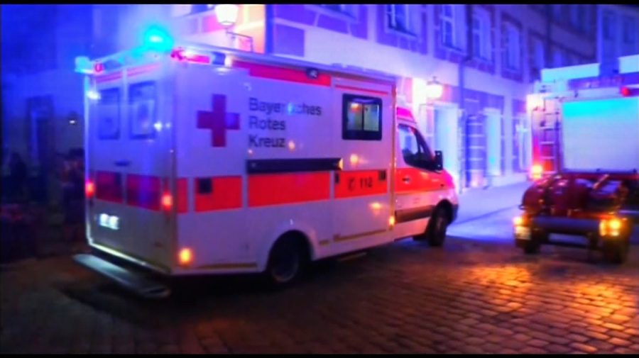 Tragic! O fetiță de 7 ani a murit după ce o statuie de 200 de kg a căzut peste ea, în curtea unui hotel din Germania