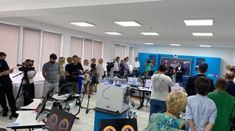 FOTO A fost inaugurat primul laborator de educație inteligentă din Moldova. Cum arată acesta