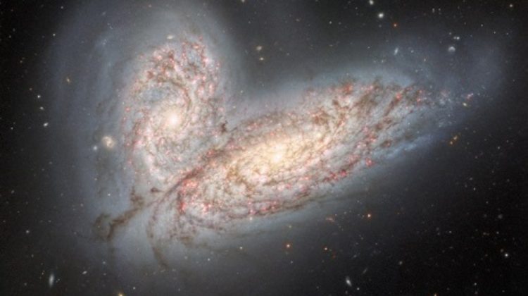 UIMITOR! Un telescop a surprins momentul coliziunii dintre două galaxii. Calea Lactee ar putea avea aceeași soartă